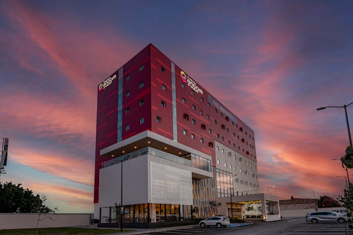 Ramada Encore by Wyndham Guadalajara Aeropuerto