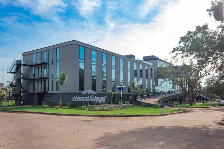 Howard Johnson by Wyndham Resistencia La Ribera