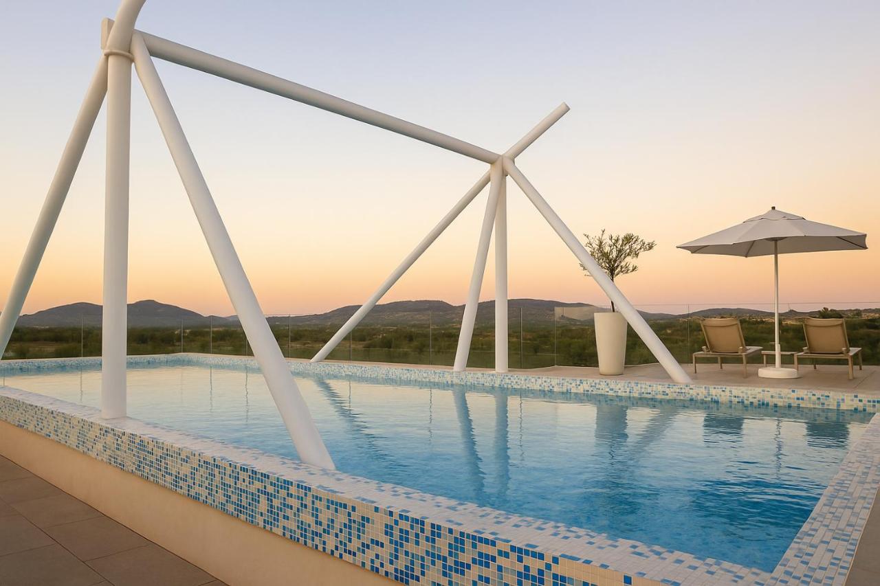 Flamboyan Hotel & Residences