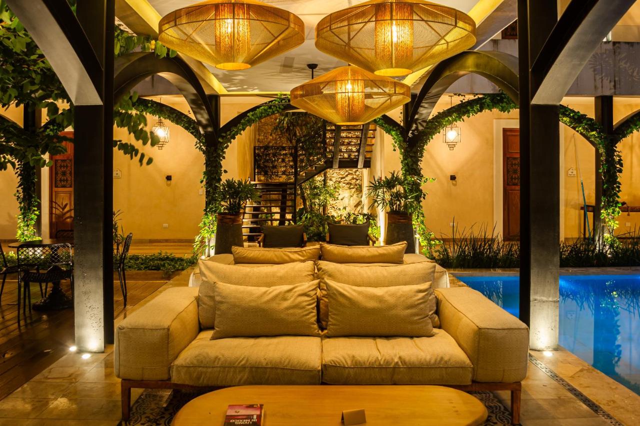 Adoro Hotel Boutique