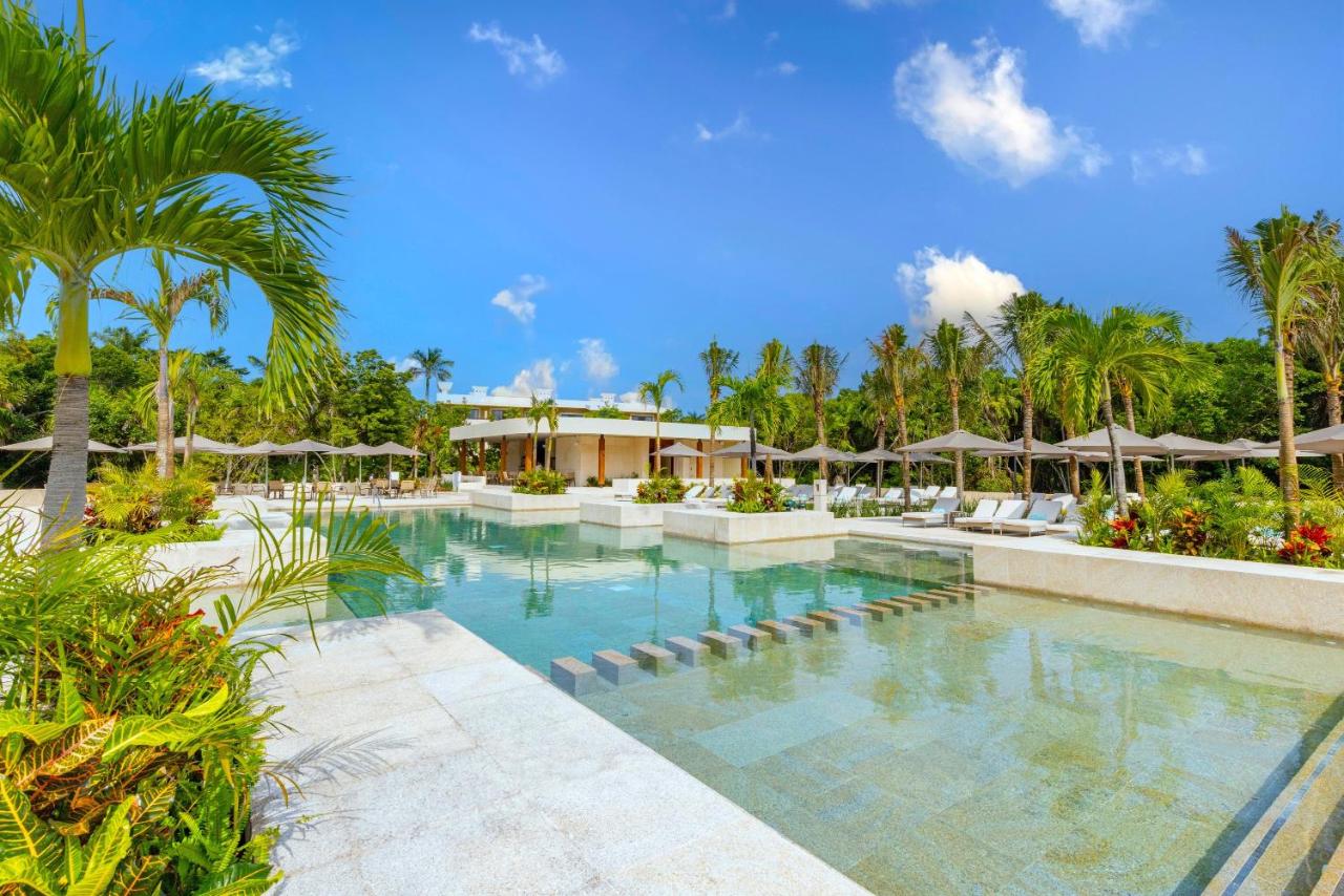 Family Selection at Grand Palladium Kantenah Resort & Spa - CV