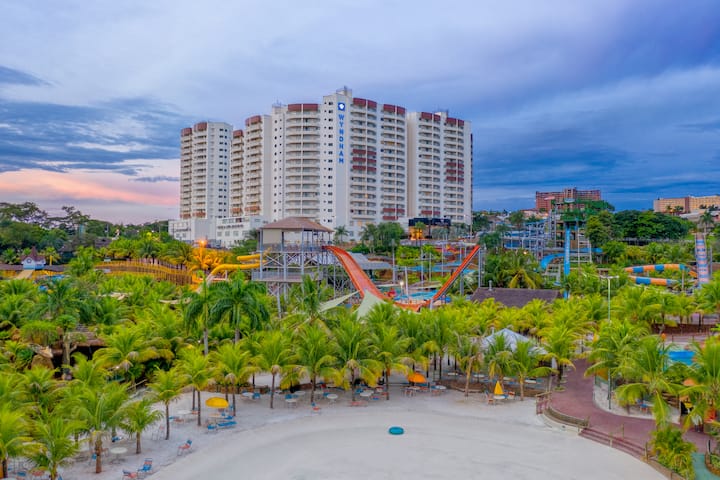 Wyndham Olimpia Royal Hotels